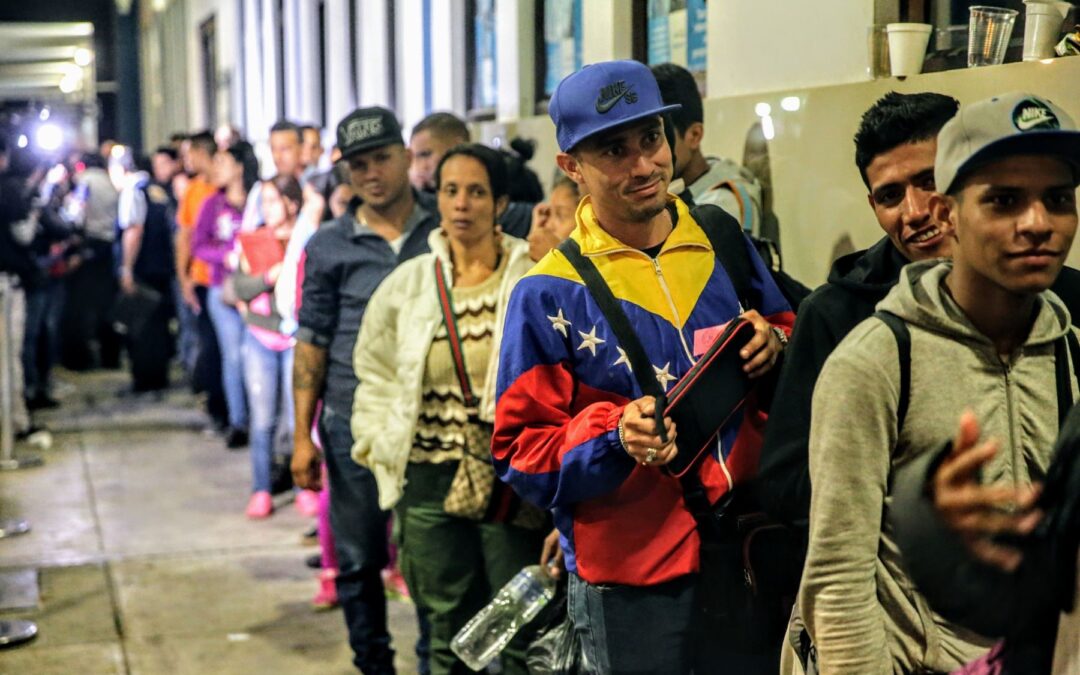 “Los migrantes no son depredadores. En general contribuyen más a la riqueza de lo que cuestan. Mucha gente piensa que los migrantes competirán por los recursos locales. Por el contrario, contribuyen al desarrollo del país receptor”.